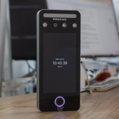 FacePro-007 – Máy chấm công AI vỏ kim loại cao cấp